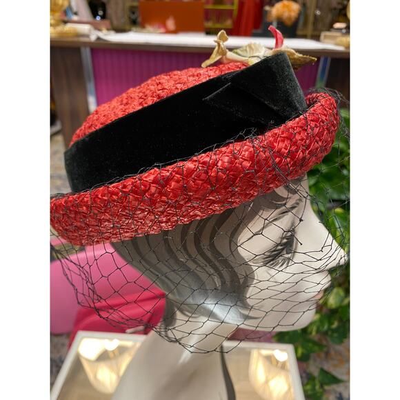 1950s red straw hat with flowers, breton boater, velvet flowers ribbon, easter - Picture 4 of 9